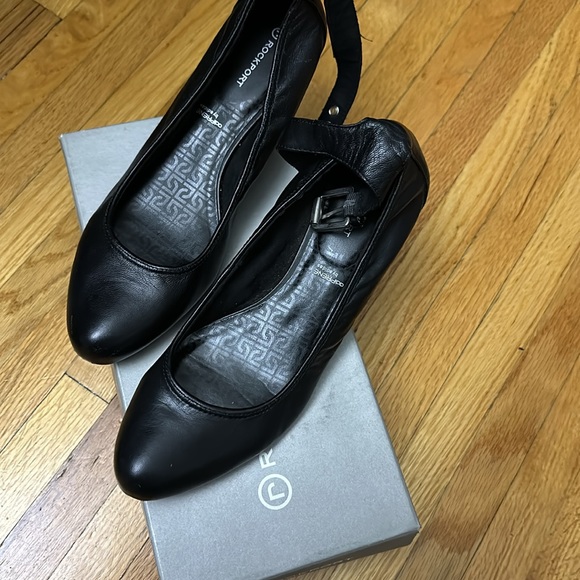 Black wedge leather shoes with ankle strap - Picture 6 of 6